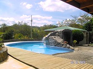 Wohnhaus mit Pool der Pferderanch in Costa Rica