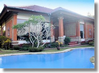 Wohnhaus mit Pool bei Abiansemal auf Bali