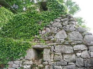 Grundstck mit Ruine in Kroatien
