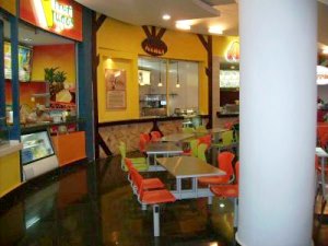 Laden im food-court in Panama-Stadt