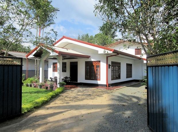 Villa Ferienhaus auf Sri Lanka in Gonamulla Akmeemana Galle zum Kaufen