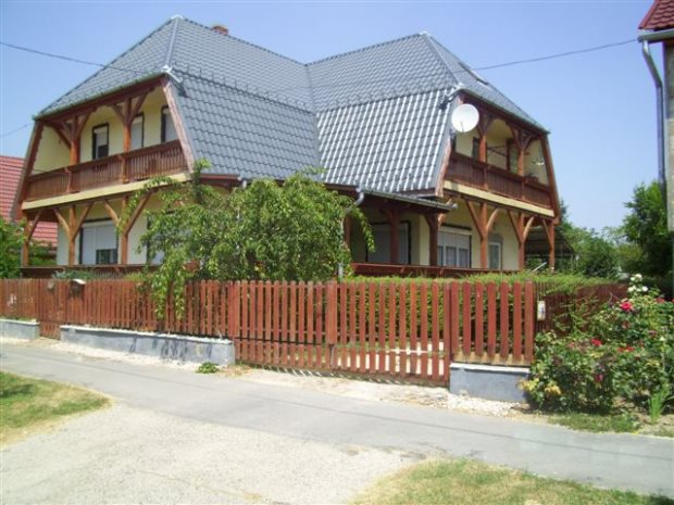 Einfamilienhaus Ferienhaus am Balaton in Lengyeltoti Ungarn