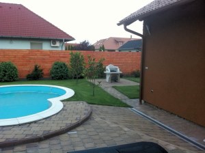 Pool-Deck der Villa