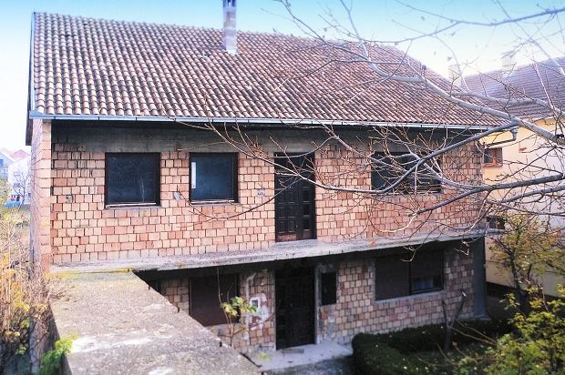 Ausbauhaus Wohnhaus in Indija Serbien zum Kaufen