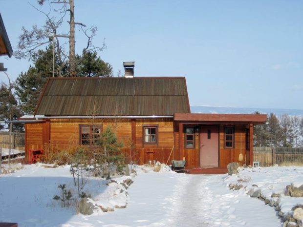 Einfamilienhaus mit Gstehaus am Baikalsee auf Olchon im Oblast Irkutsk Sibireien Russland