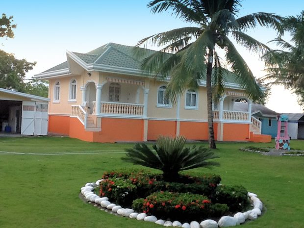 Ferienhaus mit groem Grundstck auf Mindoro kaufen