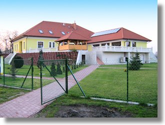 Villa mit groem Grundstck bei Budapest Ungarn