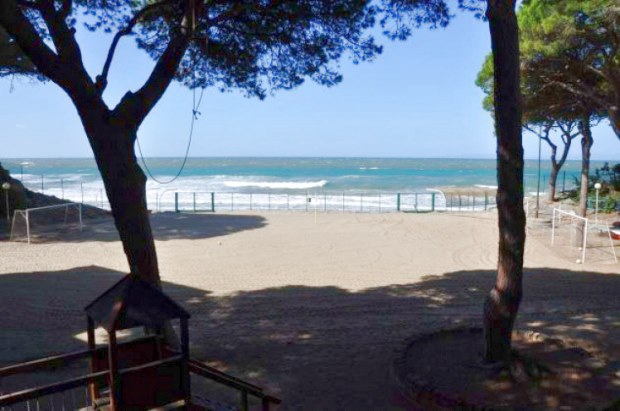 Strand und Meer der Ferienanlage Hotel in der Toskana von Italien