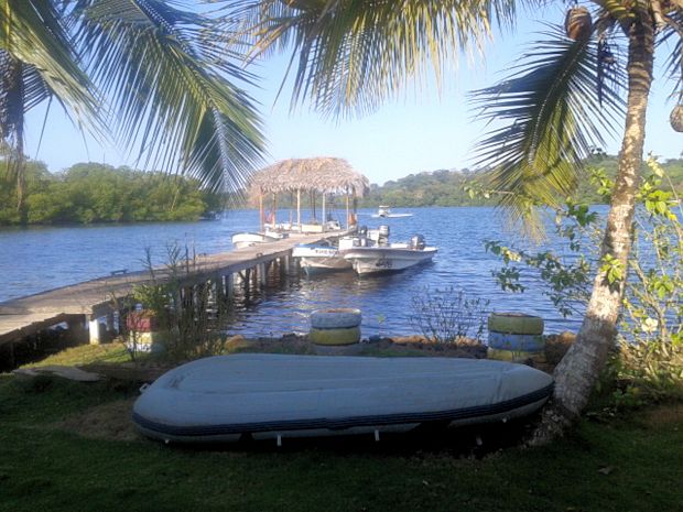 Anlegestelle Bootssteg der Gaststtte bei Bocas del Toro in Panama