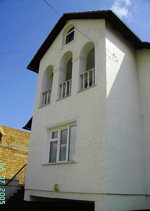 Haus in Saky mit Gstehaus auf der Krim