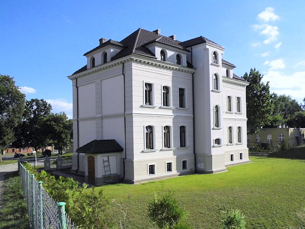 renovierte Schlossvilla in Polen zum Kaufen