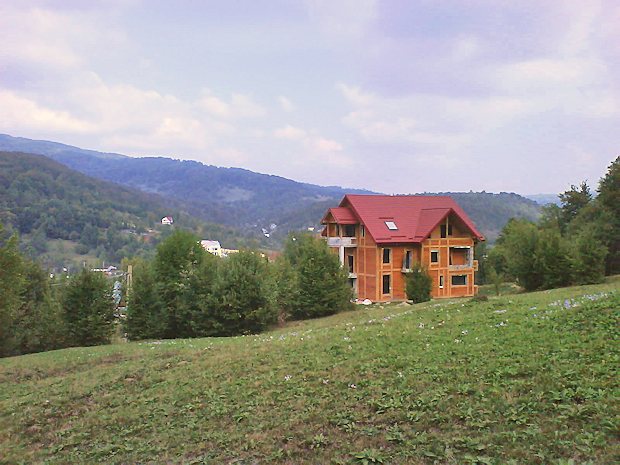 Ferienhaus mit groem Grundstck im Kreis Bacau von Rumnien