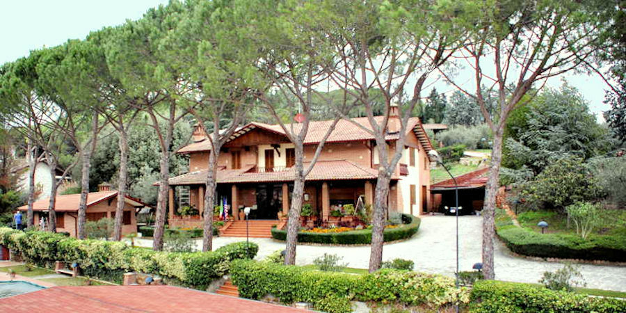 groes Einfamilienhaus bei Monte del Lago am Trasimeno Italien zum Kaufen