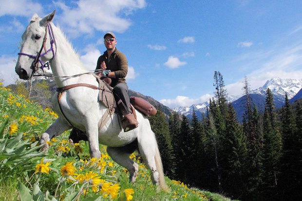 mit dem Pferd durch die Wildnis in British Columbia