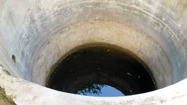 Brunnen auf dem Baugrundstck bei Wennappuwa Sri Lanka