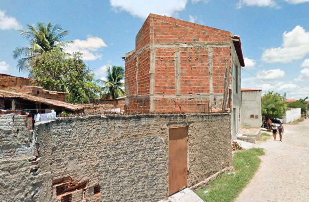 Seitenansicht vom Wohnhaus Ferienhaus in Pentecoste bei Fortaleza