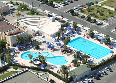 Pools der Ferienanlage