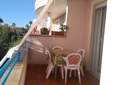 Balkon eines Apartments in der Ferienanlage