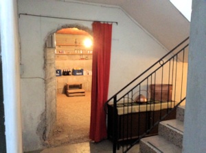 Kelleraufgang der Villa
