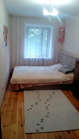 Schlafzimmer der Wohnung in Kiew