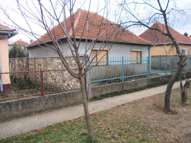 Einfamilienhaus zum Ausbau in Subotica Serbien