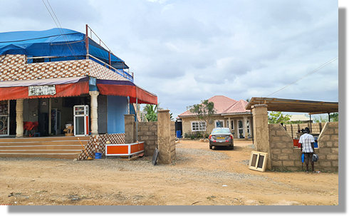 Geschftshaus und Einfamilienhaus in der Central Region Ghana zum Kaufen