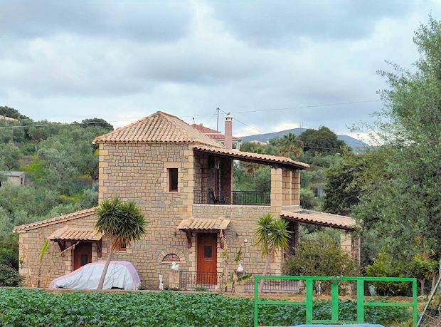 m�gliches Wohnhaus Einfamilienhaus f�r das Baugrundst�ck in Finiki Peloponnes