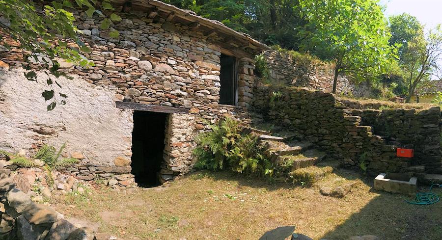 Ausbauhaus in Piemont Italien