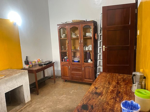 K�che vom Ferienhaus in Tansania