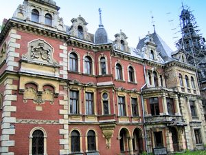 Schloss Krowiarki in Polen zum Kaufen