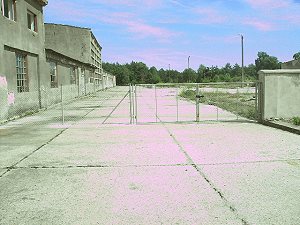 Grundstck mit Lagerhalle und Brogebude