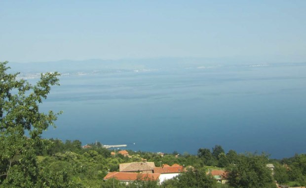 Wohnungen am Meer mit Meerblick in Liganj Kroatien