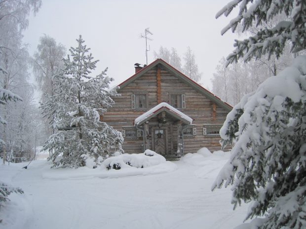 Ferienhaus im finnischen Winter