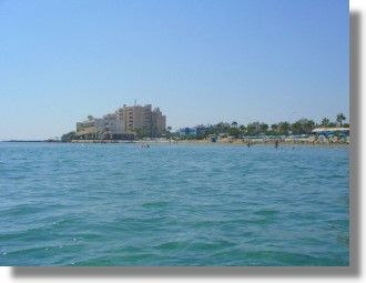 Lanarca Grundstck unweit vom Meer auf Zypern zum Kaufen