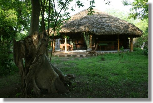 Lodge in Tansania am Fluß zum Kaufen