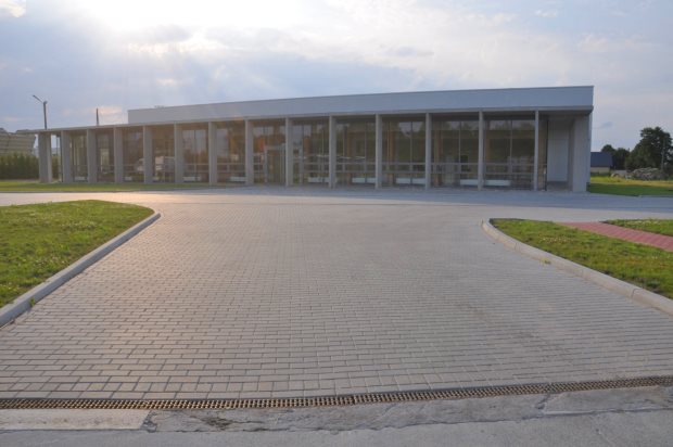 Werkstatthalle in Brzeg Oppeln Polen zum Kaufen