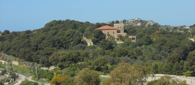 Villa mit groem Grundstck und Meerblick bei Licata Sizilien