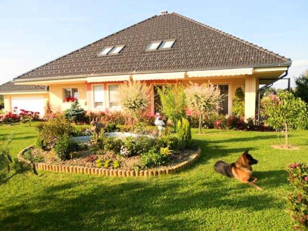 Garten der Villa in Radenci Slowenien