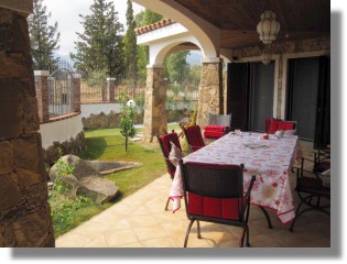 Terrasse Garten der Villa in Sardinien