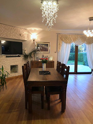 Villa mit groem Wohnzimmer in Osno Lubuskie