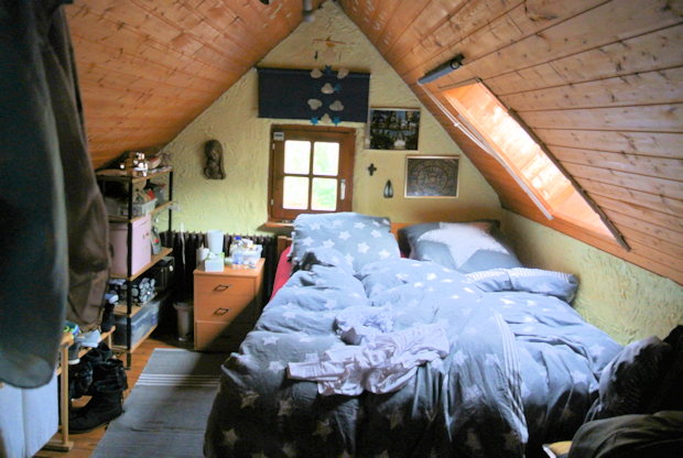 Schlafzimmer im Dachgeschoss des Wohnhauses