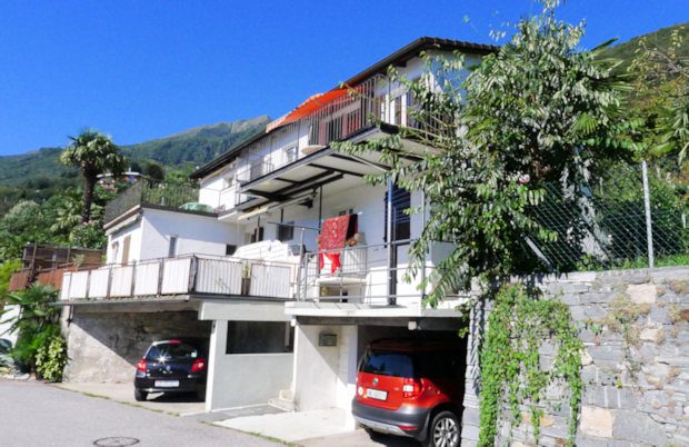 Wohnhaus mit Ferienwohnungen Apartments am Lago Maggiore in Brissago