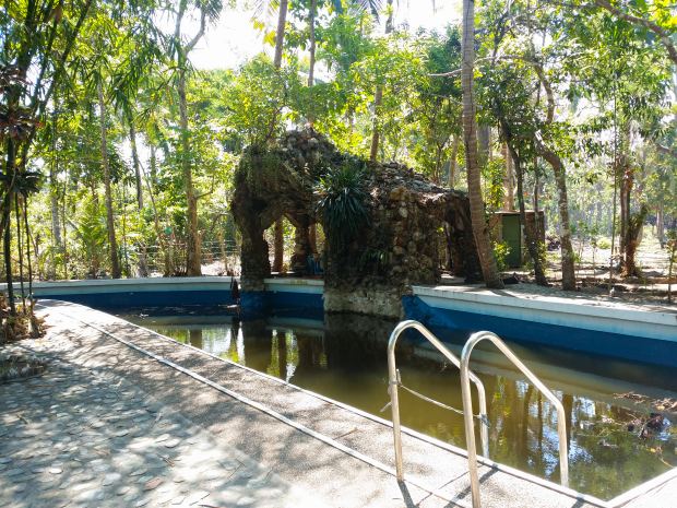 Pool der Ferienanlage in Old Busuanga