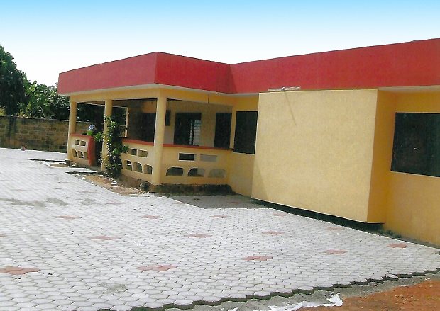 Hof vom Wohnhaus in Adenta Accra Ghana