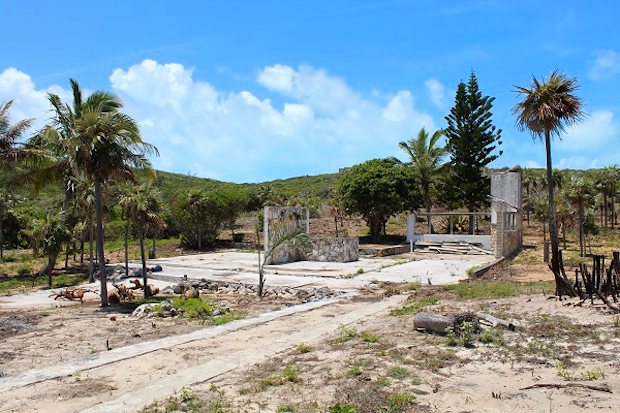 Long Island Bahamas Ausbauhaus mit Bauland zum Kaufen