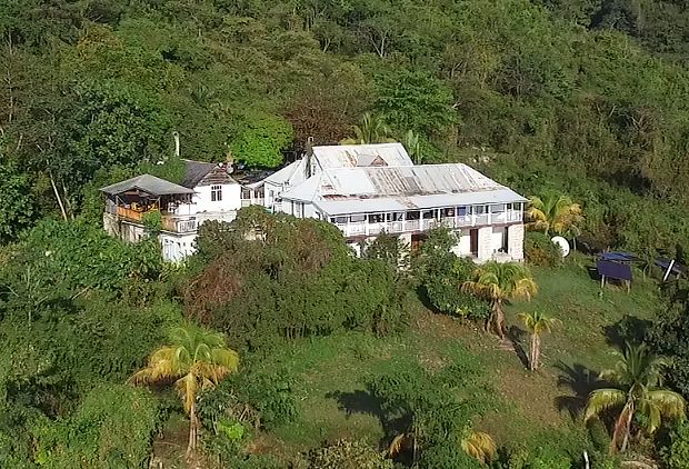 Haus in den Bergen von Bluefields Jamaika