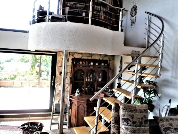Treppenaufgang im Wohnhaus