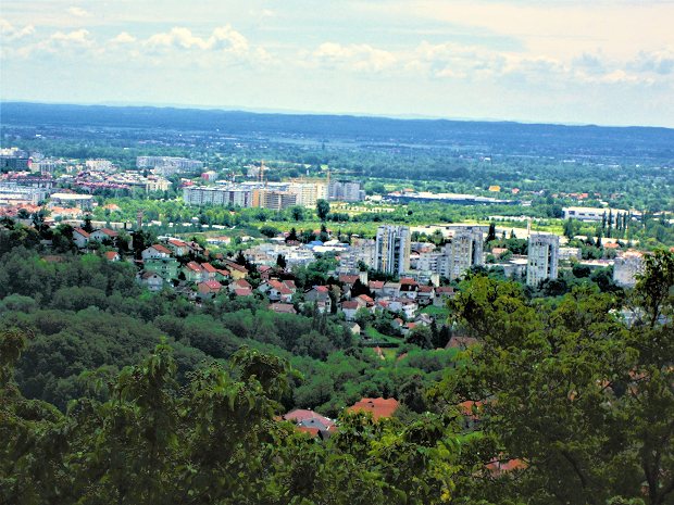 Ausblick vom Wohnhaus auf Zagreb