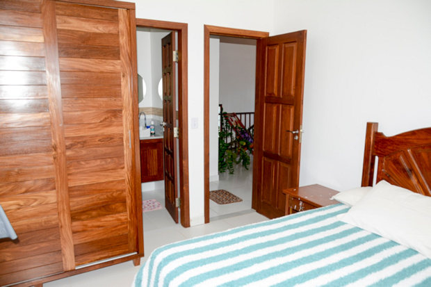 Schlafzimmer vom Wohnhaus in Barra de Serinhaem Itubera