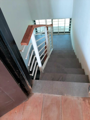 Treppengang vom Wohnhaus in Prampram Ghana